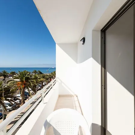 2 Min Walk To - Private Terrace - Some With Sea Views Appartement