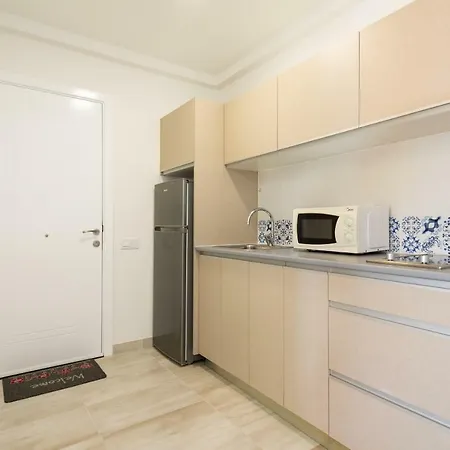 2 Min Walk To - Private Terrace - Some With Sea Views La Playa de Arguineguin