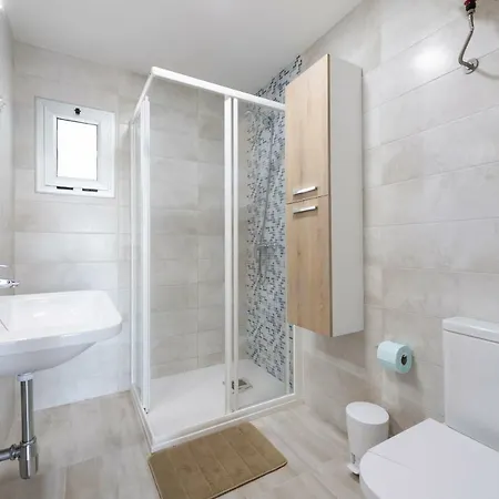 2 Min Walk To - Private Terrace - Some With Sea Views * La Playa de Arguineguín