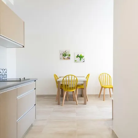 2 Min Walk To - Private Terrace - Some With Sea Views Apartament *